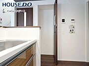 □■収納■□パントリーです♪キッチン用品や食品のストックに使用できます。可動棚付きでしっかり隅々まで収納できるのも嬉しいですね。