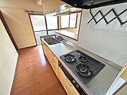 ◆キッチン｜ご家族と並んでお料理が楽しめる広さです♪