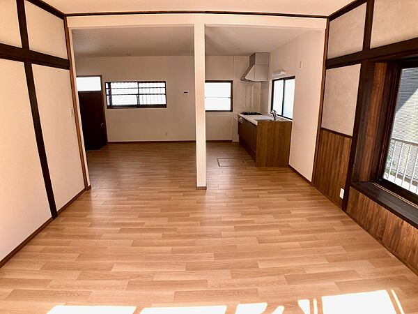 洋室を拡大表示