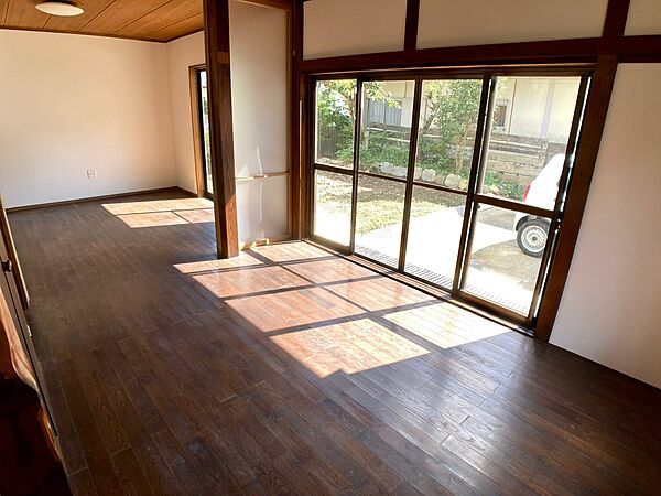 洋室を拡大表示