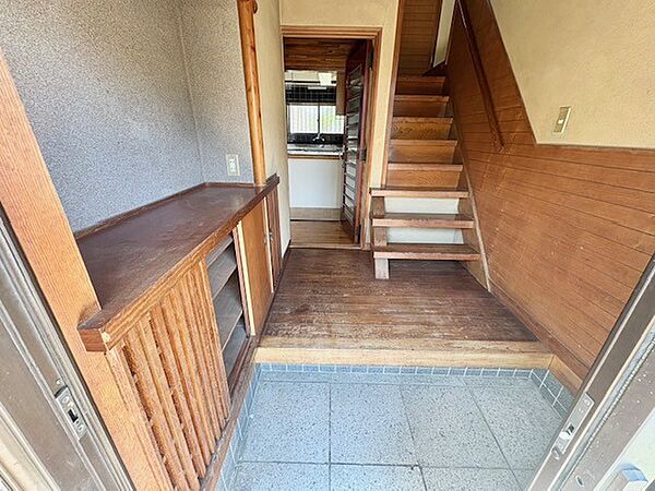 玄関を拡大表示