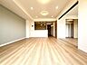 リビング/ダイニング：室内