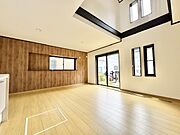 【リフォーム中：リビング】14帖の広々リビングは、ソファーやダイニングテーブルを置いても十分な広さ♪