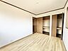 洋室：【東側洋室】2階の東側に位置する落ち着いた洋室。