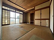 【1F和室】※リフォーム前の写真です（2026年3月撮影）収納力がある押入れ付き♪