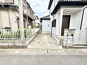 ◆駐車場（リフォーム後）｜車が無くても便利なエリアにもかかわらず、駐車1台可能です♪