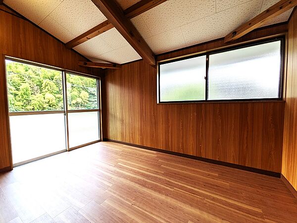 洋室を拡大表示