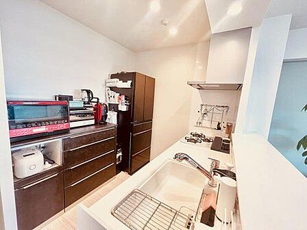 〜屋上ラウンジ〜共用部で屋上ラウンジもついています♪誕生日会などパーティにご利用できますね!江東花火大会の際はマンションから見れるため、一望する方も多々いらっしゃいます!