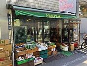 ナカヤス商店 949m