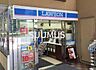 周辺：ローソン 京王プレッソイン新宿店 696m
