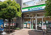 ファミリーマート 西新宿アトラスタワー店 526m