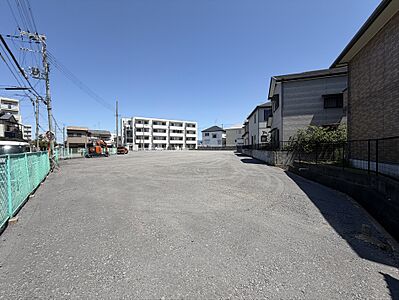 外観:約493坪の広さ 外観:約493坪の広さ