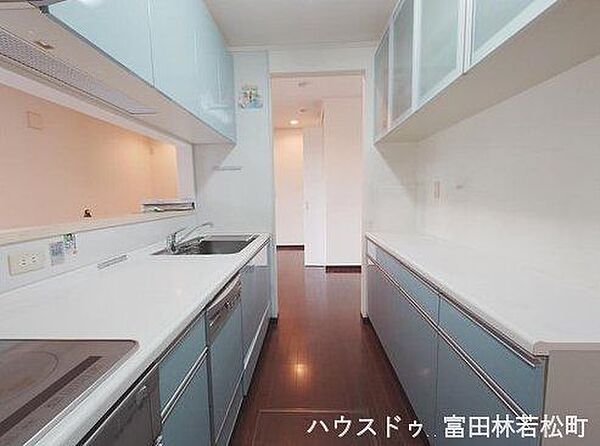 キッチンを拡大表示