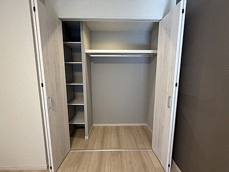収納は住みやすさへのこだわりです。部屋が物であふれて散らかるということが少なくなり、スッキリと片付いた状態を維持することができます。