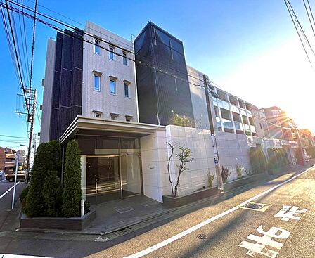 【工事内容】キッチン、ユニットバス、洗面台、トイレ&トイレ手洗い、フローリング&クロス、建具…■ 全体的に高級感&落ち着きのあるグレージュカラーでまとまっております。※安心の売主保証もございます!