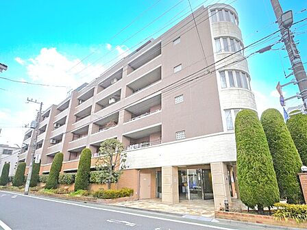 新規内装リノベーション物件!前面道路が広く、緑が多いのでゆとりある住環境!現地のご案内可能でございますので、まずはお気軽にお問い合わせください!