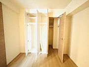 【新規内装一部リノベーション内容】■クロス張替え■トイレ交換■ハウスクリーニング