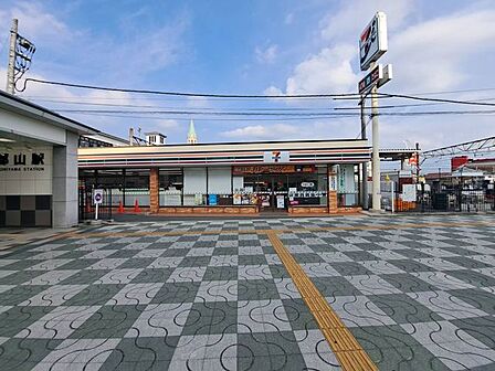 セブンイレブン大和郡山高田町店 徒歩10分。 800m
