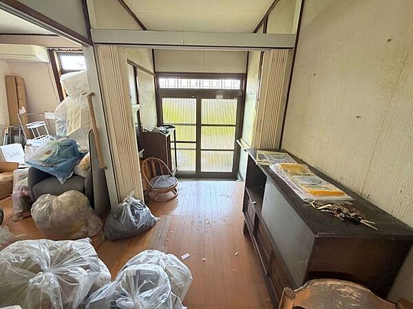 玄関を拡大表示