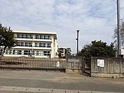 大泉町立南小学校 1010m
