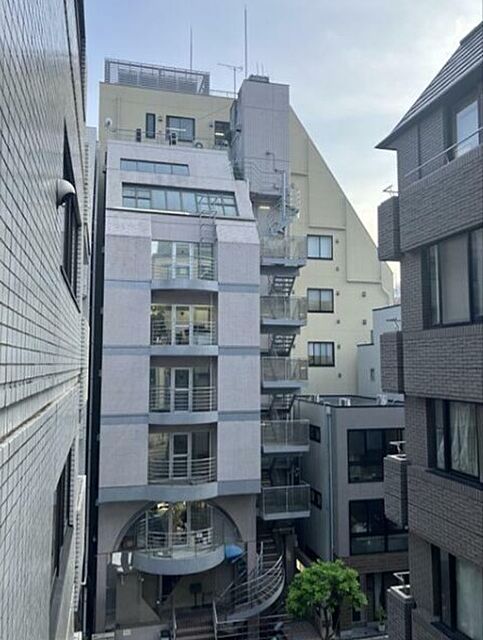 4 / 15