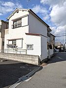 物件南側隣接地は駐車場のためスッキリとしています！