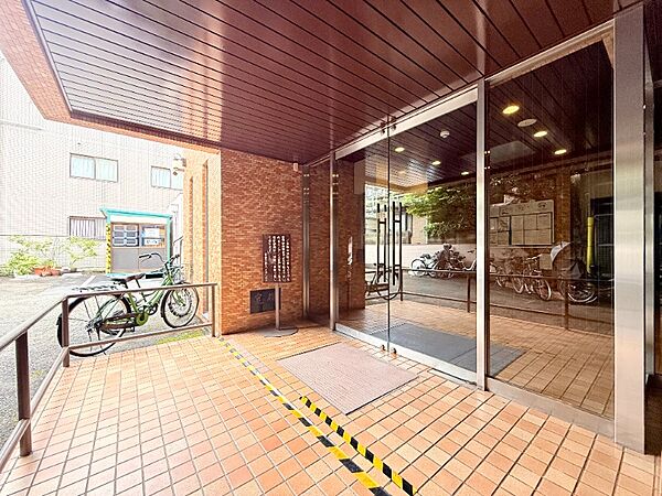 エントランスを拡大表示