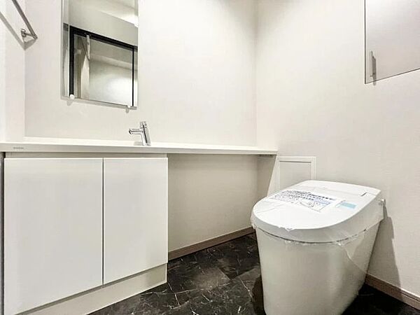 トイレを拡大表示