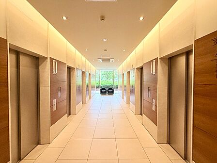 快適な都市生活を支えるエレベーター完備マンション