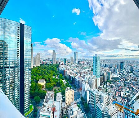 バルコニーから望む開放的な眺望