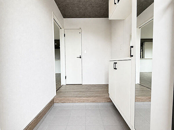 玄関を拡大表示