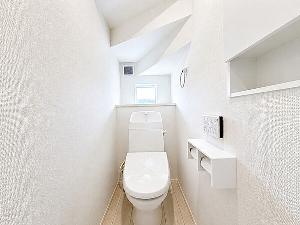 トイレを拡大表示