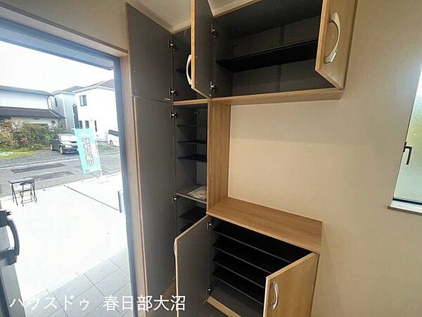 玄関を拡大表示