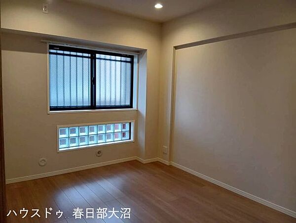 洋室を拡大表示