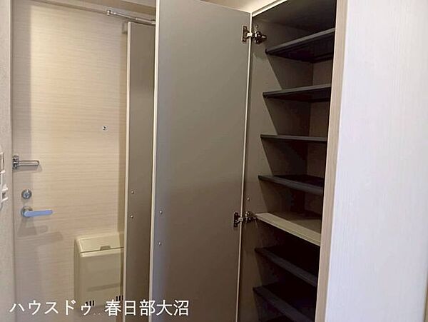 玄関を拡大表示