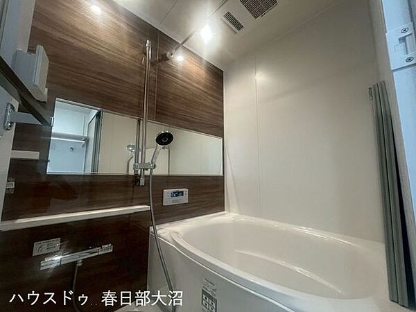 浴室を拡大表示