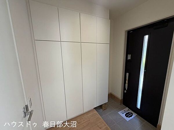 玄関を拡大表示