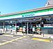 周辺：コンビニ 228m