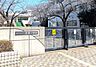 周辺：豊春小学校 888m