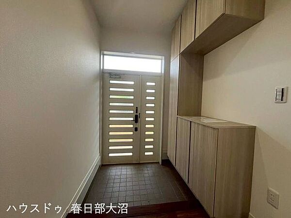 玄関を拡大表示