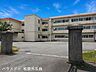 周辺：久保　中学校 840m