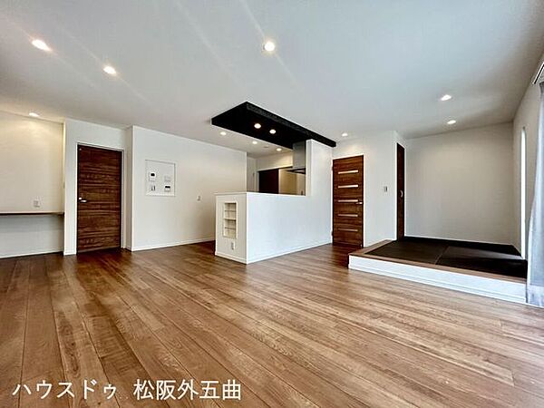 リビング/ダイニングを拡大表示