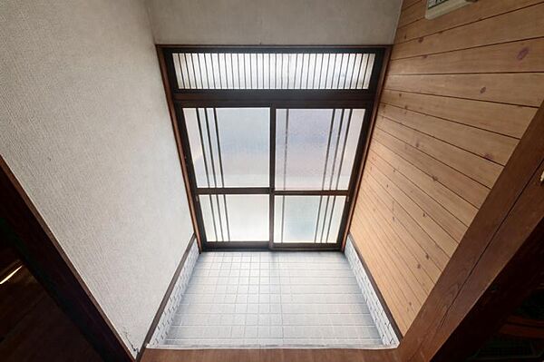 玄関を拡大表示