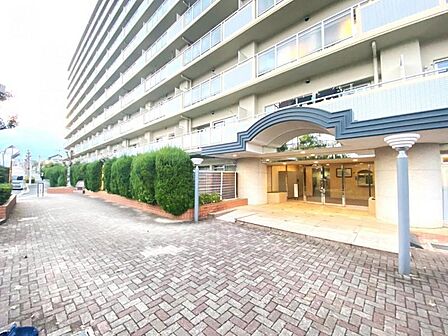 住まう方やゲストを心地よく迎えてくれます♪