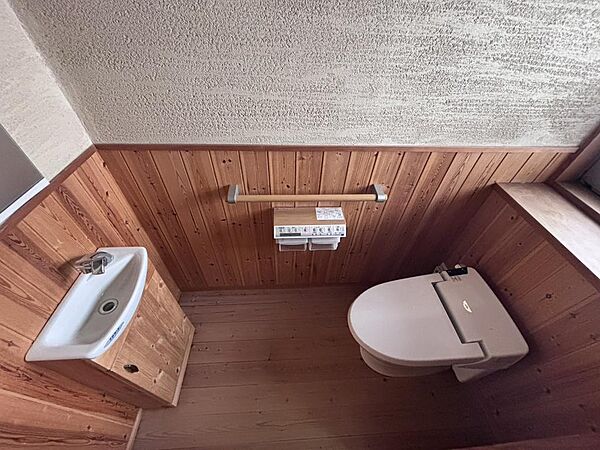 トイレを拡大表示