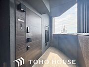 玄関はお家の顔としてすっきりとした素敵な空間に。印象のよい玄関は爽やかな住まいへの入り口です。