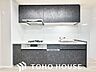 キッチン：プライベートスペースを彩るインテリアとしての美と、快適な日常を支える機能性と強さがひとつに。