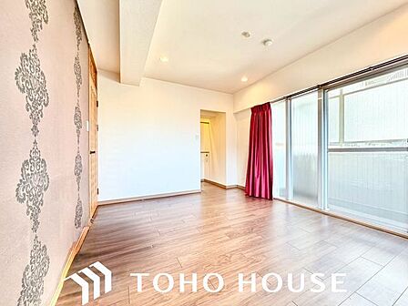 一日の疲れをいやしてくれる主寝室。時を忘れて過ごす場所として過ごせるお部屋。