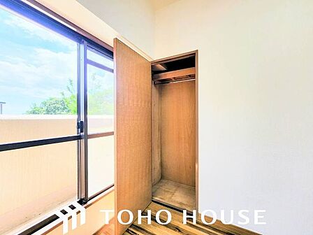 各居室にクローゼットをご用意。タンスなどを置かなくてもいいので、お部屋を広く使うことができます。