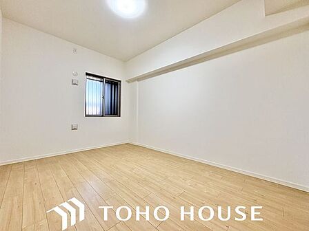 過ぎ行く時間をゆったりと感じることができる落ち着いたお部屋。プライベートな時間を満喫できます。